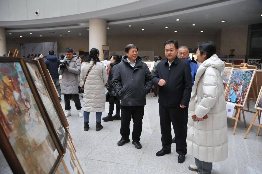 安阳市2024年中小学特色绘画作品展开幕