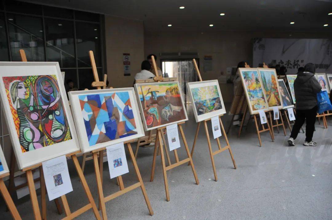 安阳市2024年中小学特色绘画作品展开幕(图3)
