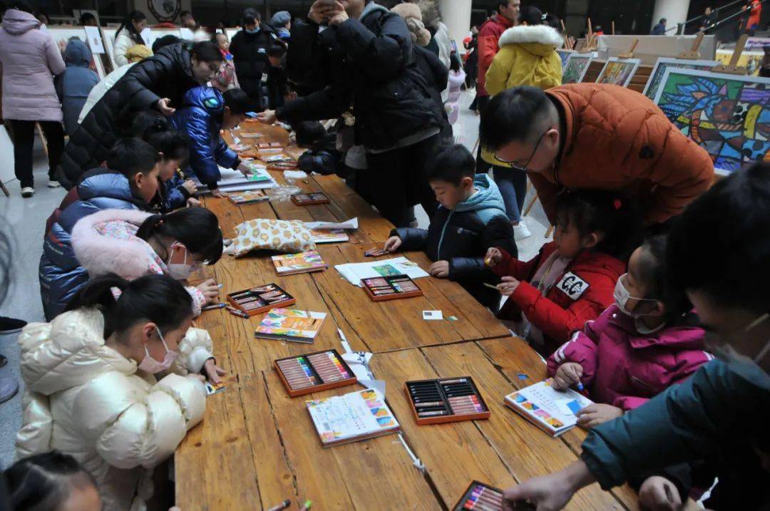 安阳市2024年中小学特色绘画作品展开幕(图4)