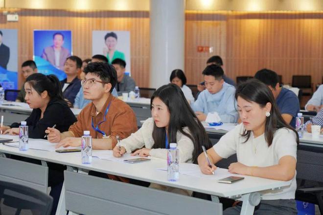 2024年西安市科技企业孵化器及众创空间从业人员培训在嘉会坊正式开班(图2)