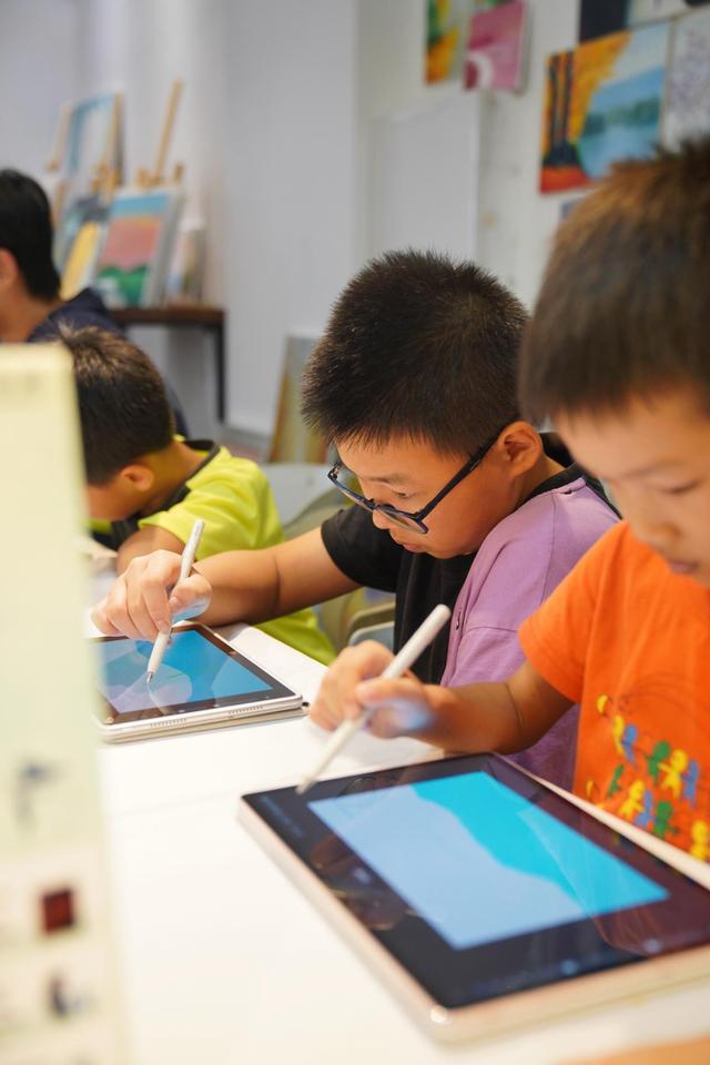 天生会画·处暑节气绘画活动开幕天生会画App探索艺术无限可能(图6)