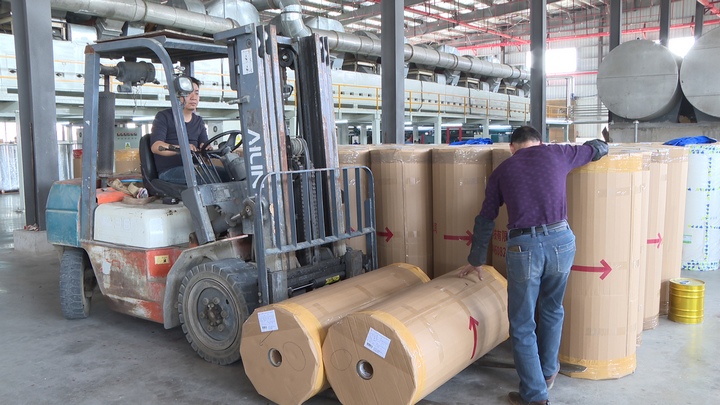 千里情相连携手绘篇章(图2)