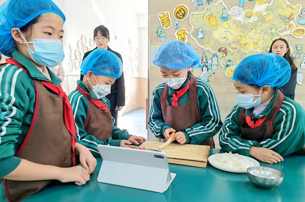 兴庆区实验二小（臻园分校）：让学生在课程活动中收获快乐与成长(图2)