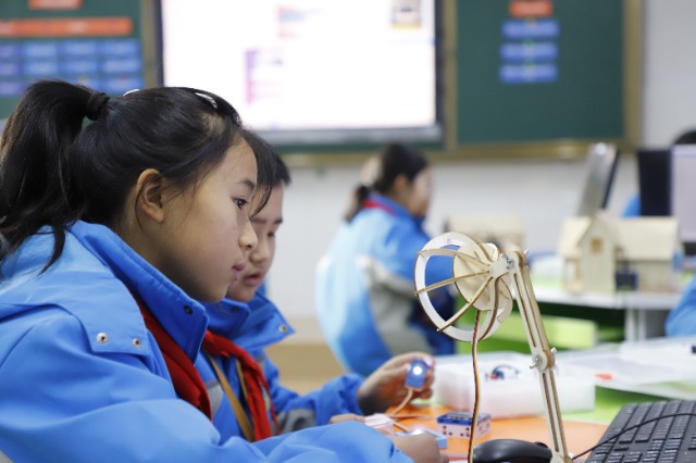 甘肃岷县：数智赋能“教与学”(图3)