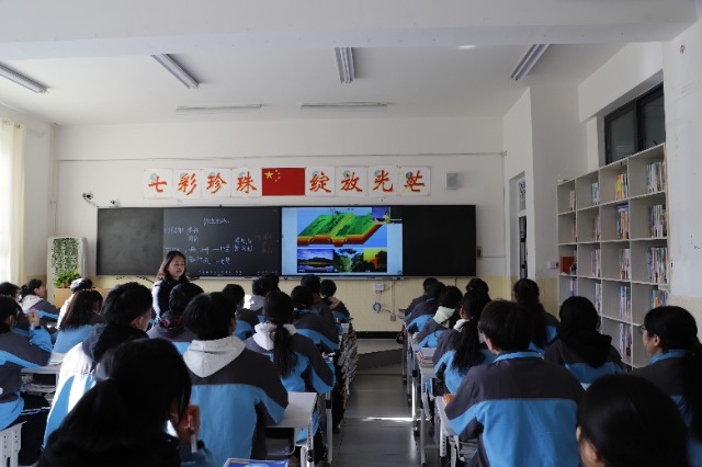 甘肃岷县：数智赋能“教与学”(图4)