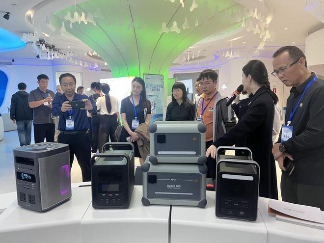 2024全国中小学创新教育研讨活动在深圳举办(图3)