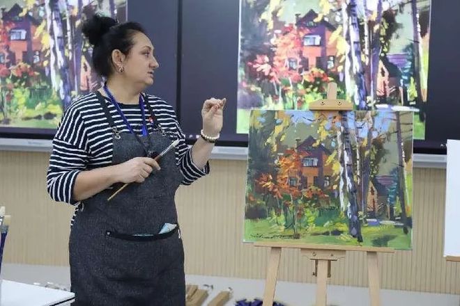 牡丹江师范学院：俄罗斯绘画大师班课程受欢迎