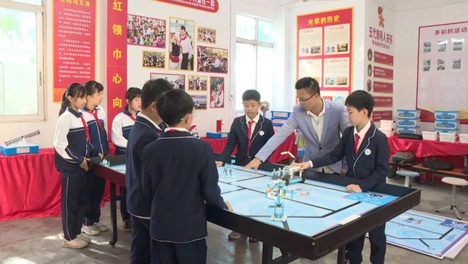 东凤镇实验学校：创客教育有趣有料赋能孩子多面发展(图2)
