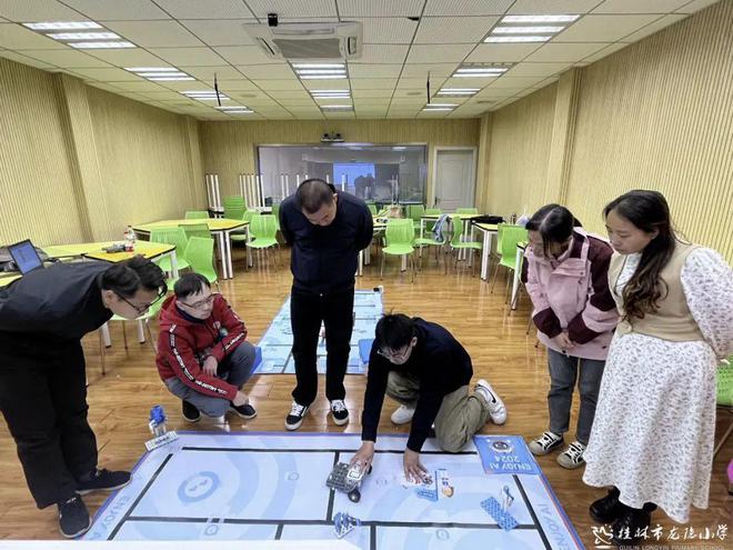 科技之光点亮校园——2024年七星区科技活动指导教师能力提升培训活动在龙隐小学成功举办(图4)