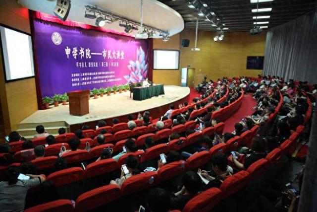 六年来上海教育事业发展成就巡礼⑧人人皆学、处处能学、时时可学努力构建泛在可及的终身教育体系(图1)