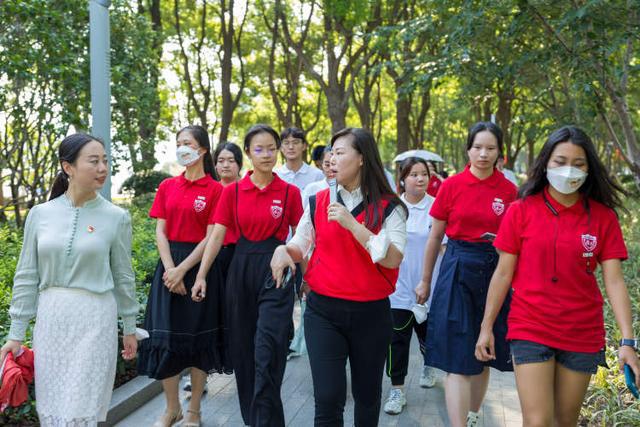 六年来上海教育事业发展成就巡礼⑧人人皆学、处处能学、时时可学努力构建泛在可及的终身教育体系(图8)