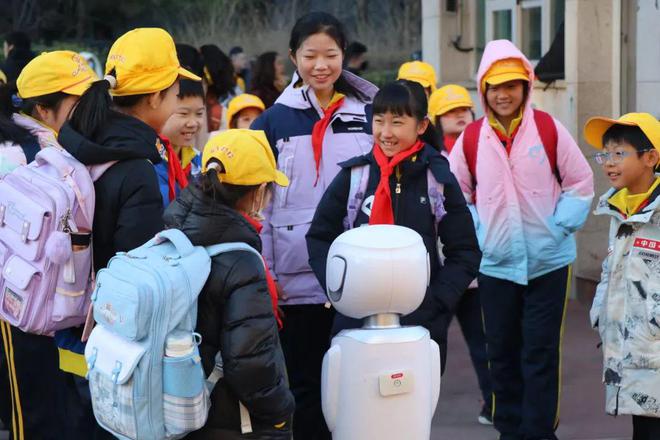 多图直击！北京百万中小学生今日开学(图6)