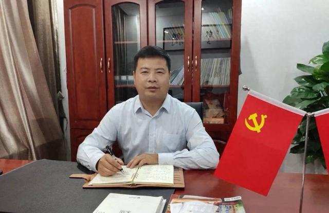 走进“人工智能+教育”试点校看AI如何影响课堂｜校长来了(图1)