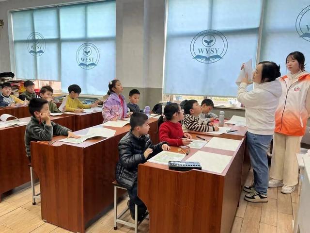 中华民族优秀传统文化传承｜学海派线描法让建筑可手绘！青少年与历史街区“双向奔赴”(图1)