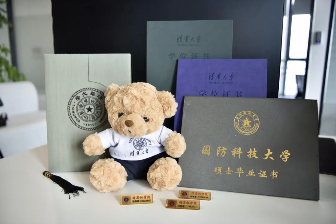 大学生的双肩包长沙95后“创客”打造AI算法王国