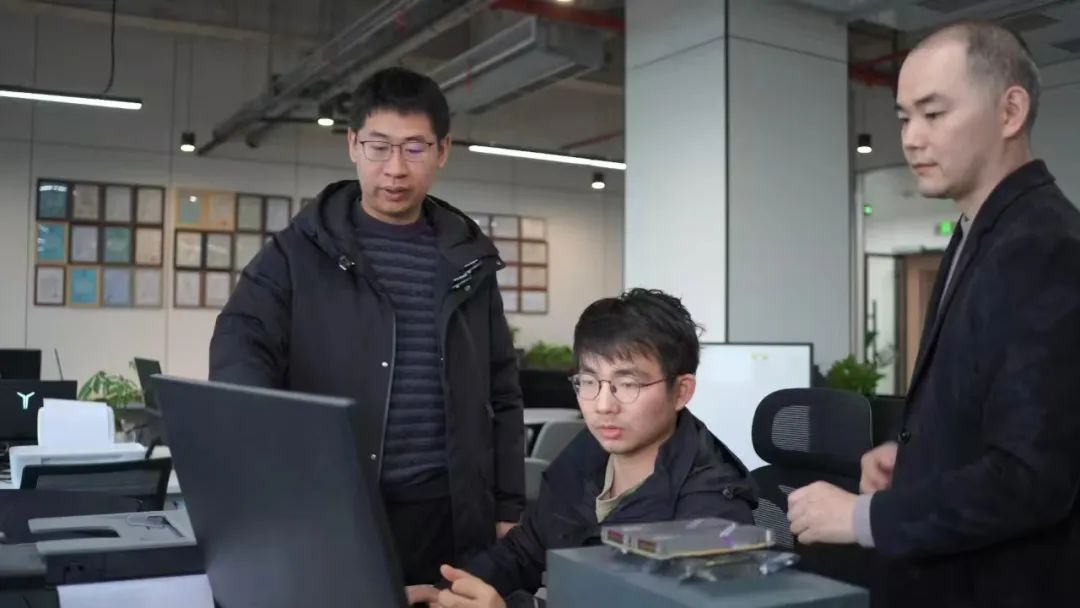 大学生的双肩包长沙95后“创客”打造AI算法王国(图4)