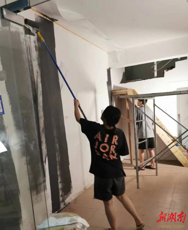 青春合伙人·学长创客厅③丨刘倩颖：跨界的音乐创客奏响青春之歌(图2)