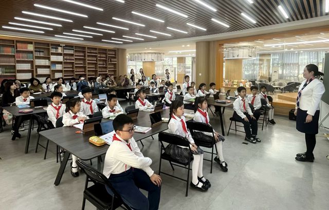 新加坡群立小学师生到访高新区外国语小学(图5)