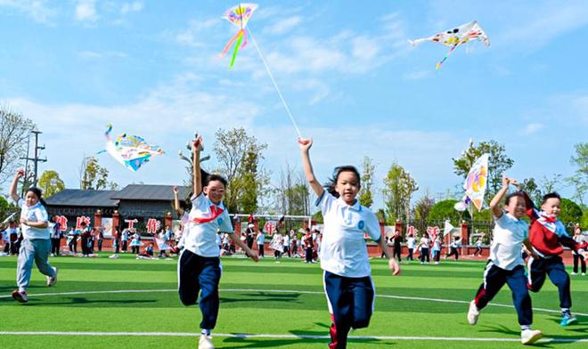 四川营山：艺教融合点亮成长之光(图3)