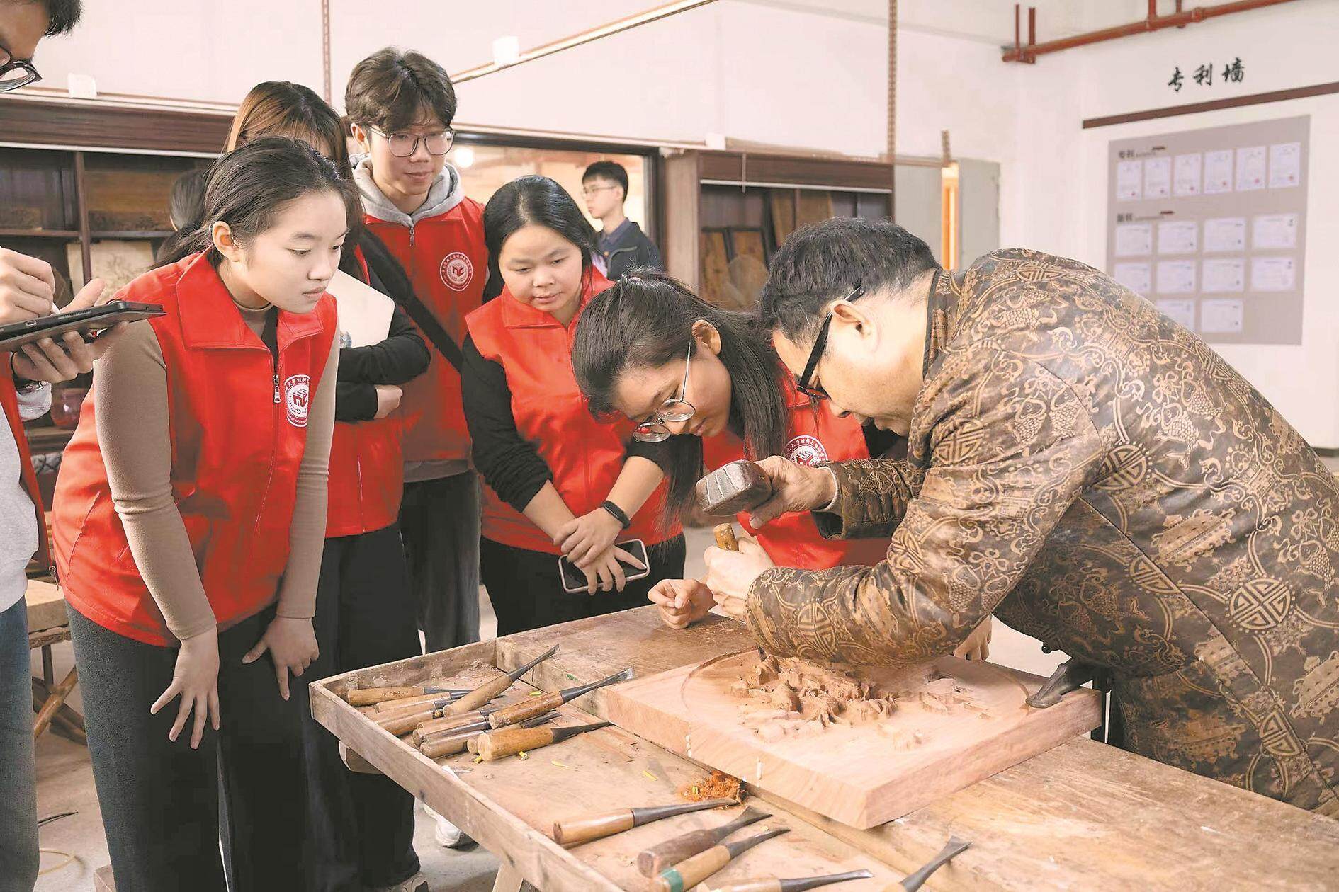 青春在“百千万工程”中绽放绚丽之花(图3)