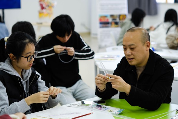 重庆理工大学两江人工智能学院打造“古韵今风·智绘课堂”
