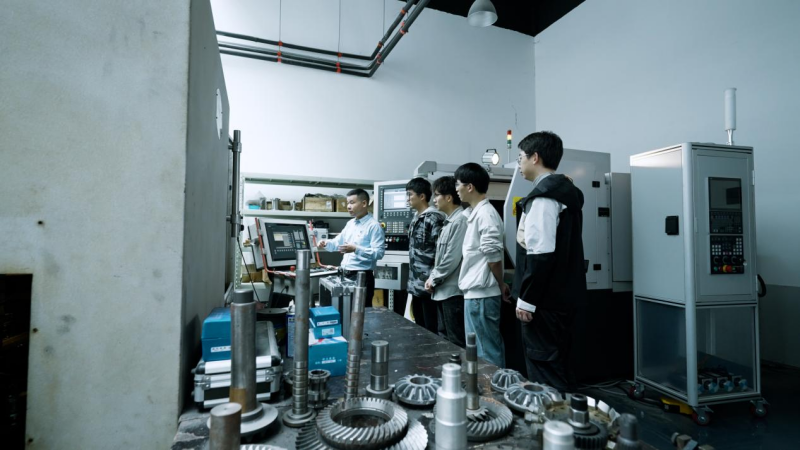 解锁智造强国“人才密码”！探重庆理工大学“阶梯式”培养体系背后的创新逻辑(图8)