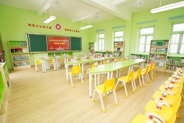 万册图书润乡土京基智农创新“产业助农+教育兴农”乡村振兴模式