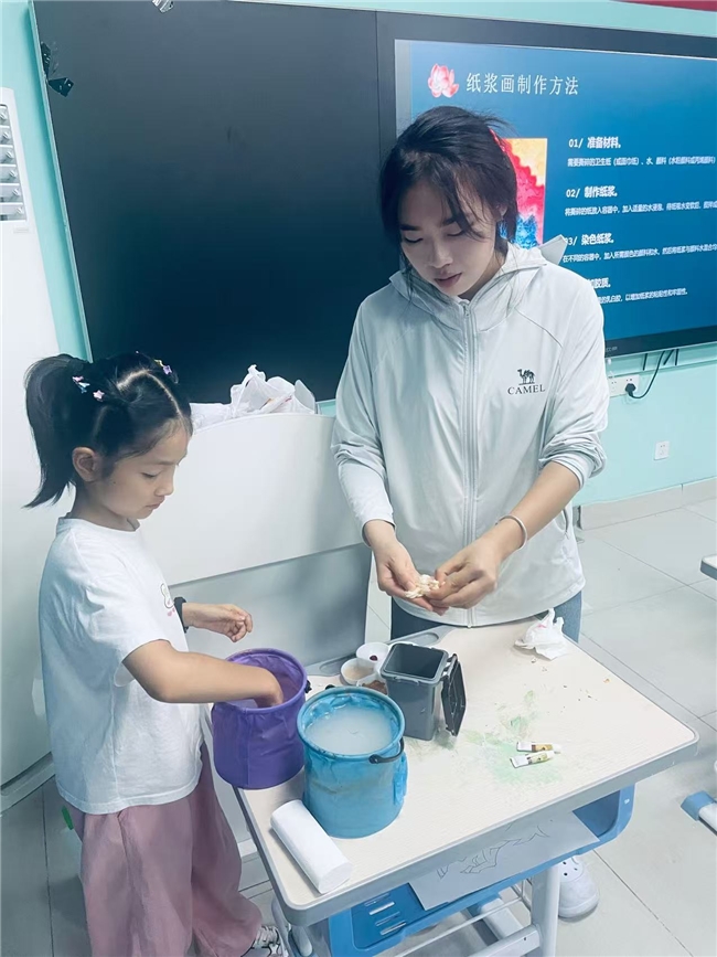 西游奇遇记巧手绘非遗——外国语学院“青葵”志愿服务团走进宁康园社区开展四点半课堂活动(图3)