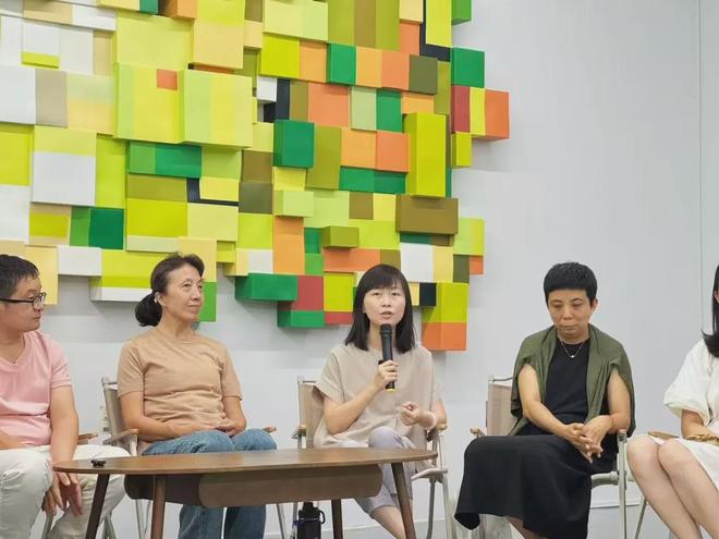 “正在生长——王波艺术疗愈展”开幕暨学术交流会(图3)