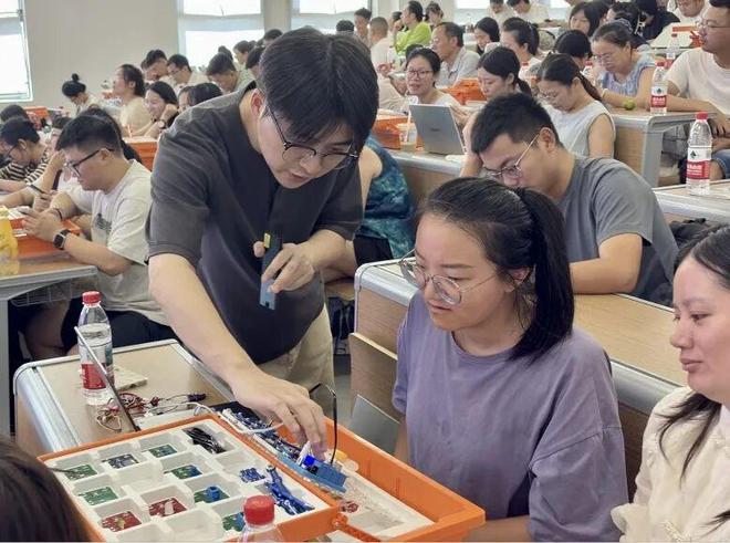 全国科普月东阳市举办科学副校长及科技辅导员“人工智能+科普”专题培训(图5)