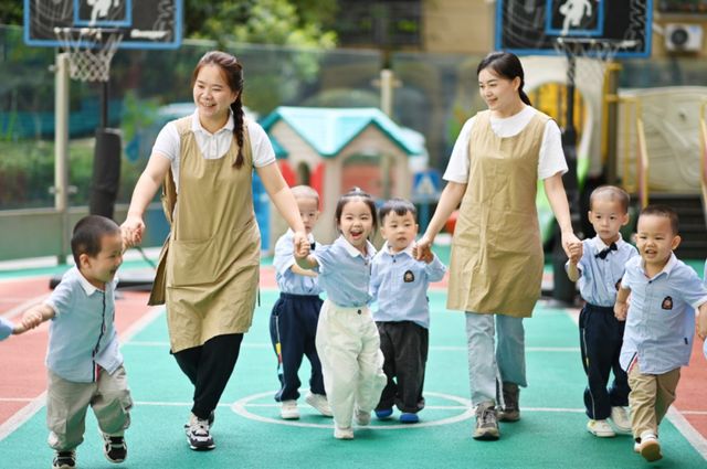 “圈”住三餐烟火补齐需求短板城市一刻钟便民生活圈扩围升级