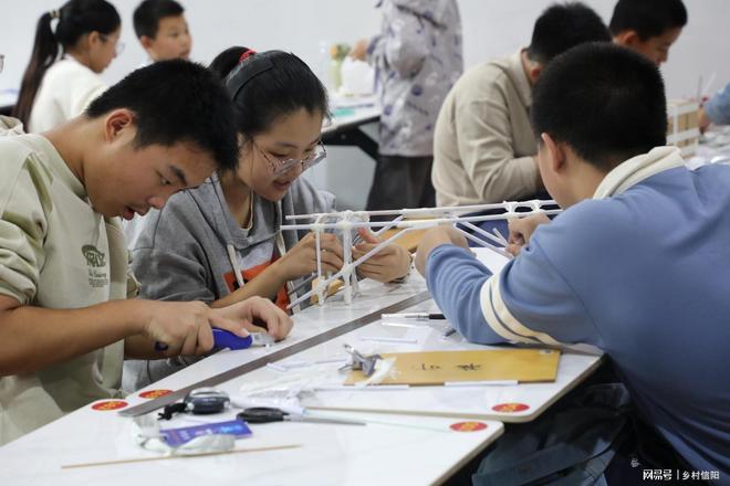 新县举办首届青少年科技运动会点燃老区学子科技梦(图2)
