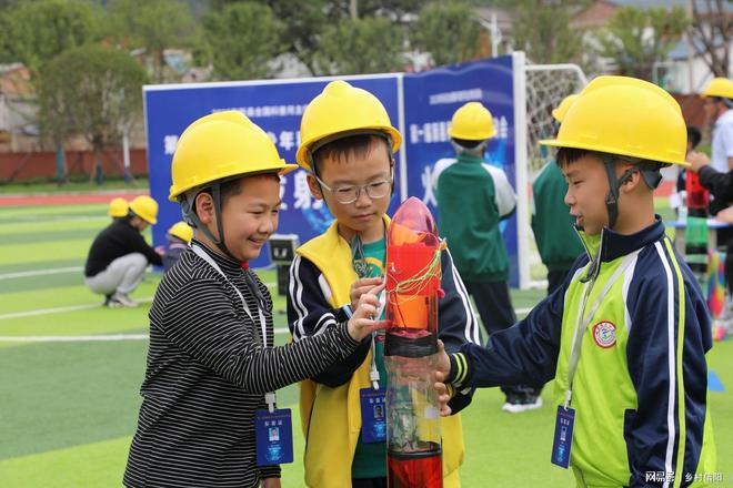 新县举办首届青少年科技运动会点燃老区学子科技梦(图4)