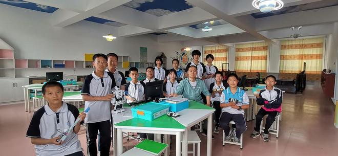 围场棋盘山中学：科技强本能创客花果红(图3)