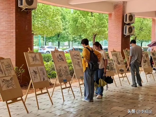 多所985集体砍掉专业AI时代来临这个专业成为重灾区(图1)